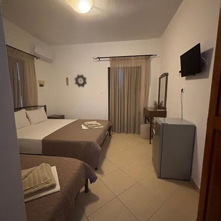 Hotel Avra Ouranoupoli Exteriör bild