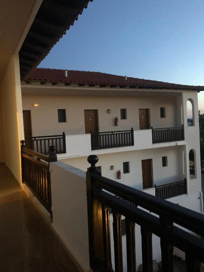 Hotel Avra Ouranoupoli Exteriör bild